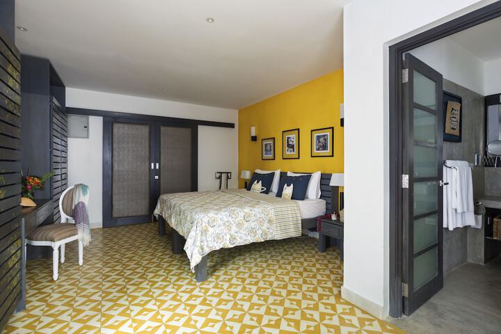Room 22 of 66