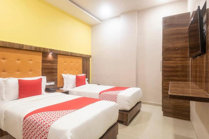 Hotel Blue Executive Near Chhatrapati Shivaji International Airport