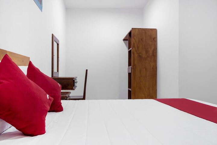 Room 4 of 7
