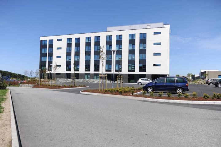 Hotel Entry