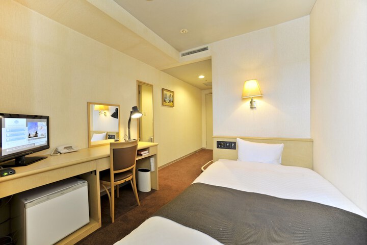 Room 8 of 39