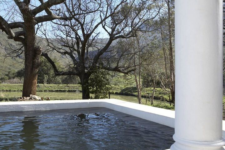Pool 14 of 25