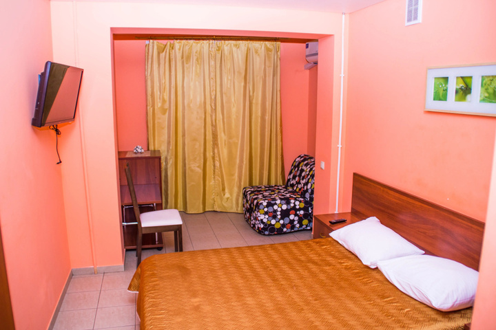 Room 2 of 11