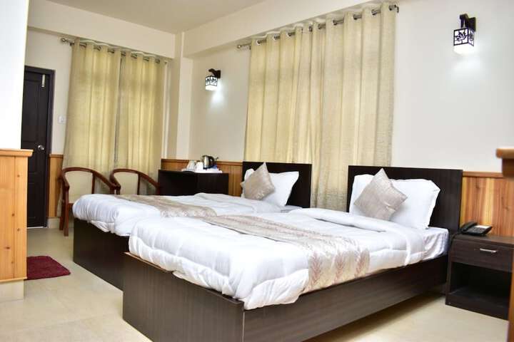 Room 12 of 20
