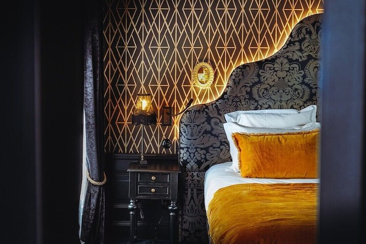Room 17 of 66