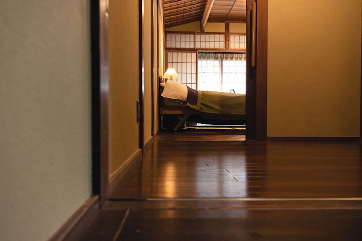 Room 15 of 48