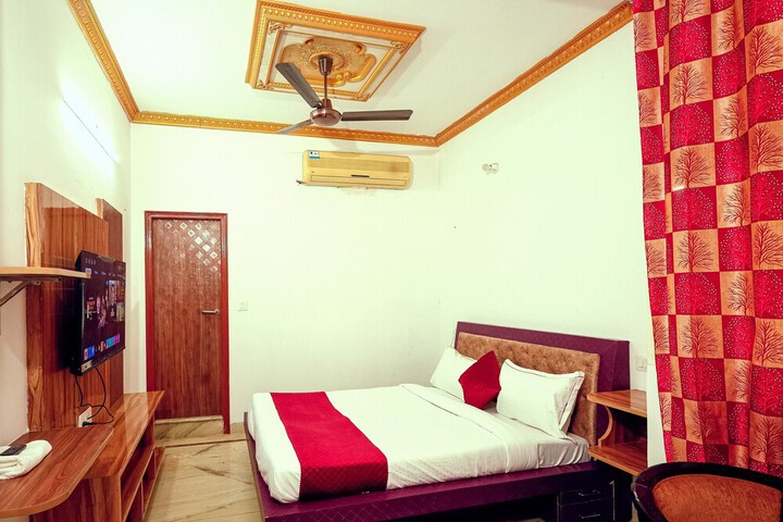 Room 8 of 28