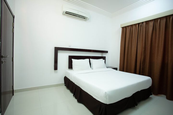 Room 11 of 29