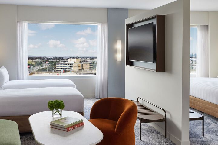 Room 6 of 154