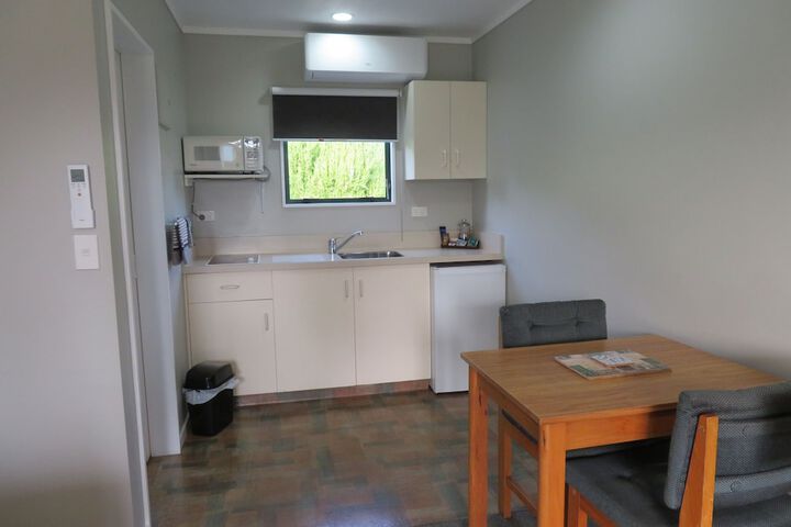 Room 5 of 75