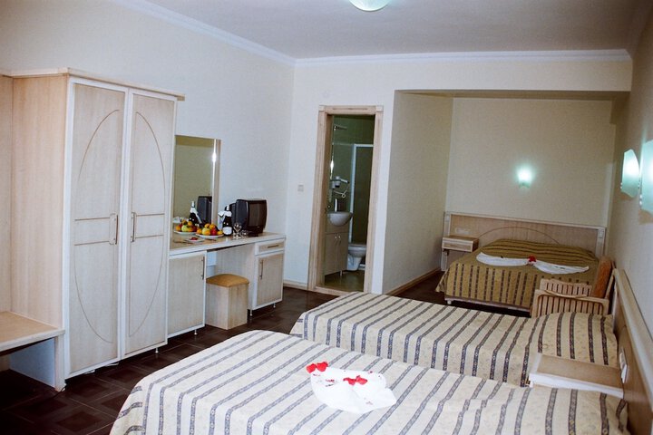 Room 11 of 46