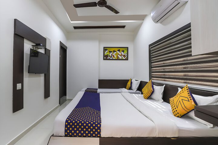 Room 14 of 23