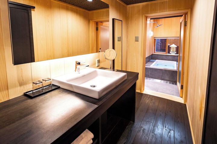 Room 42 of 52