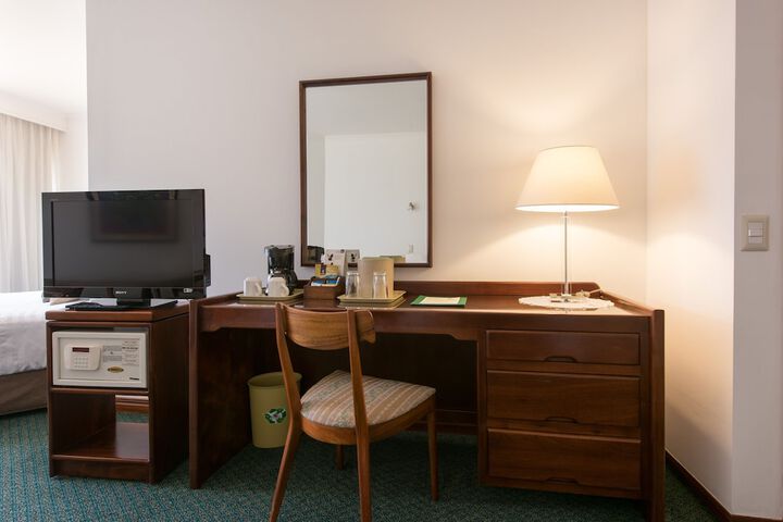 Room 5 of 67
