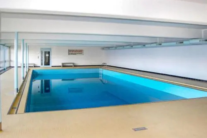 Pool 6 of 10