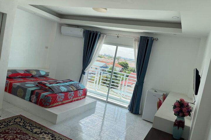 Room 7 of 44