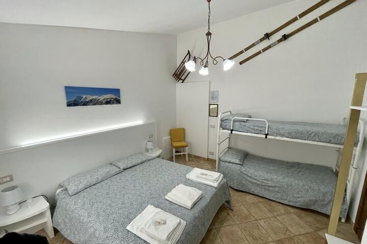Room 8 of 34