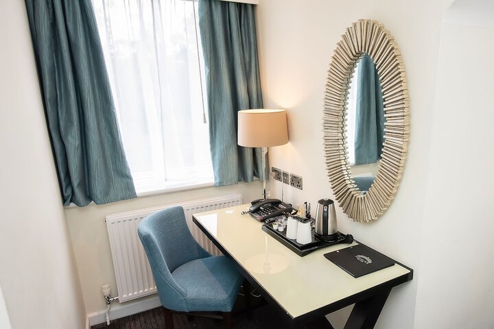 Room 5 of 40