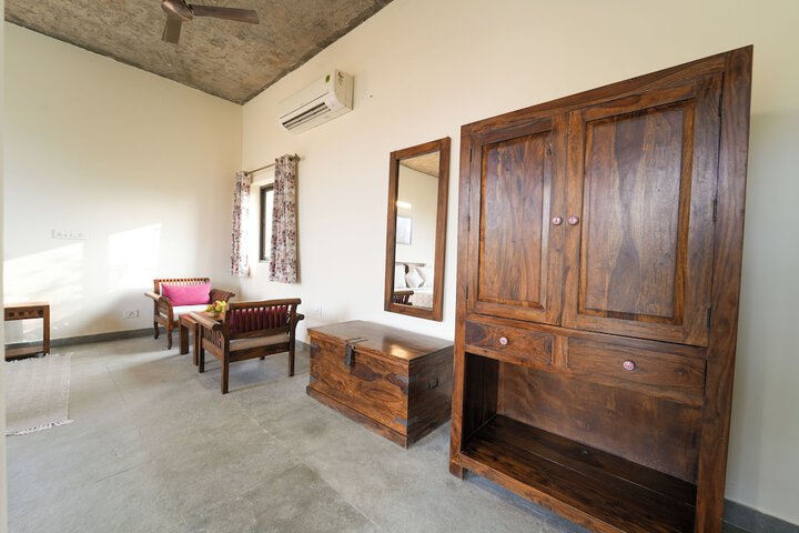 Room 11 of 59