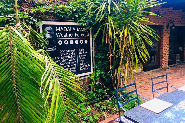 Hotel Exterior 243 of 275