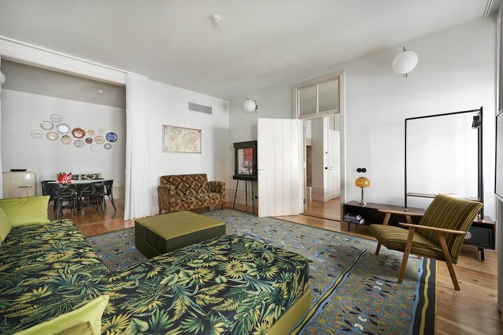 Room 53 of 65