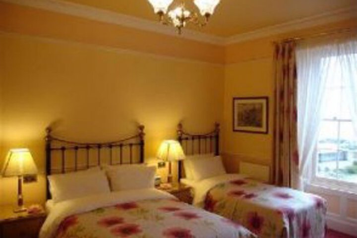 guest_rooms