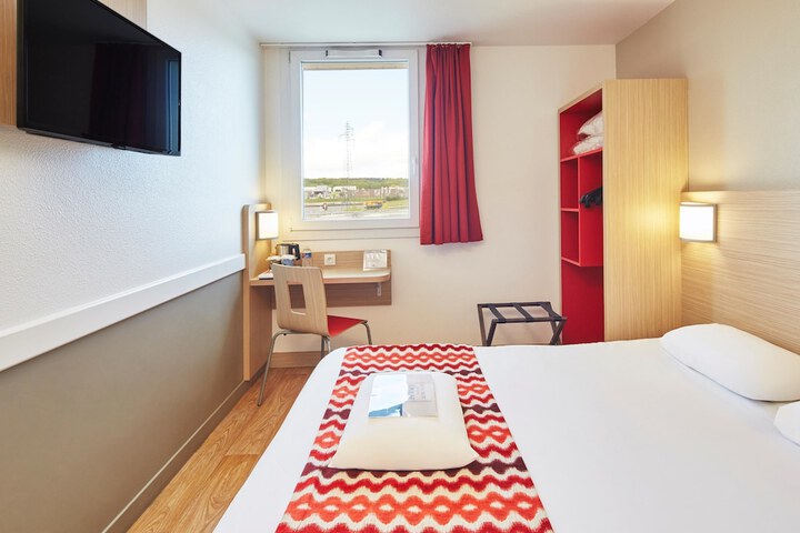 Room 4 of 38