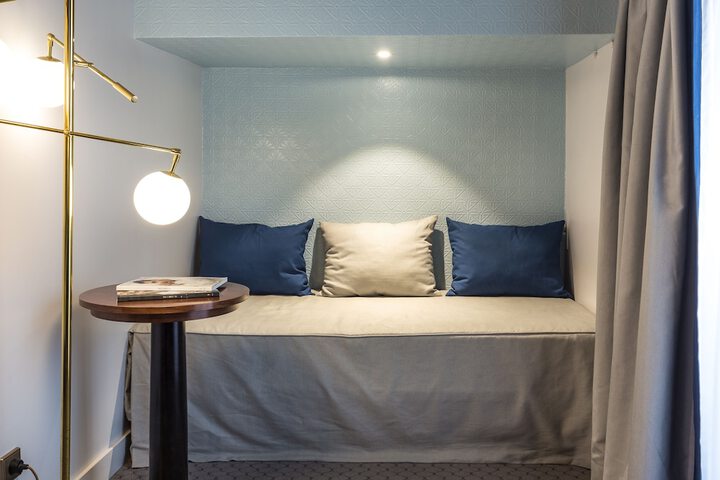 Room 17 of 52