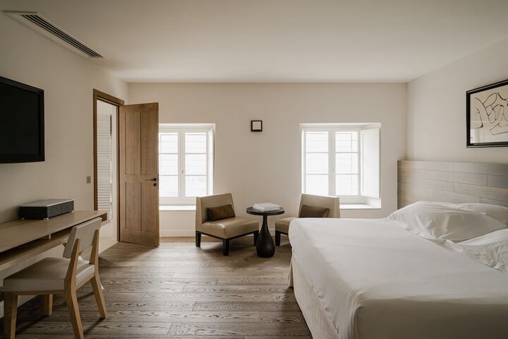 Room 20 of 53