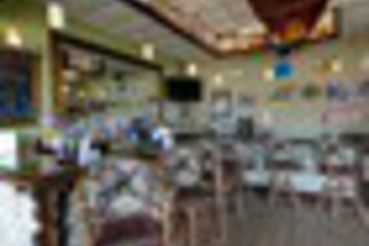 Lounge 422 of 549