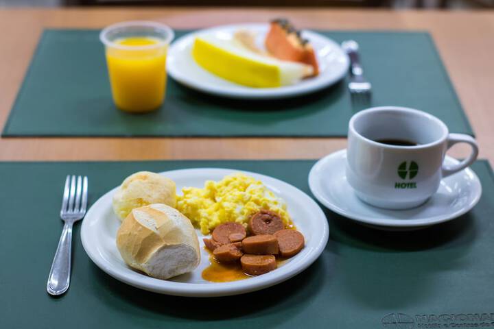 Breakfast/Coffee Service 40 of 45
