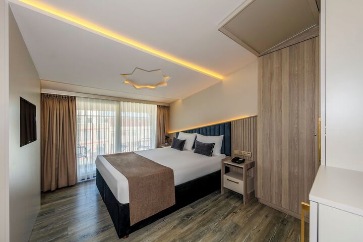 Room 30 of 51