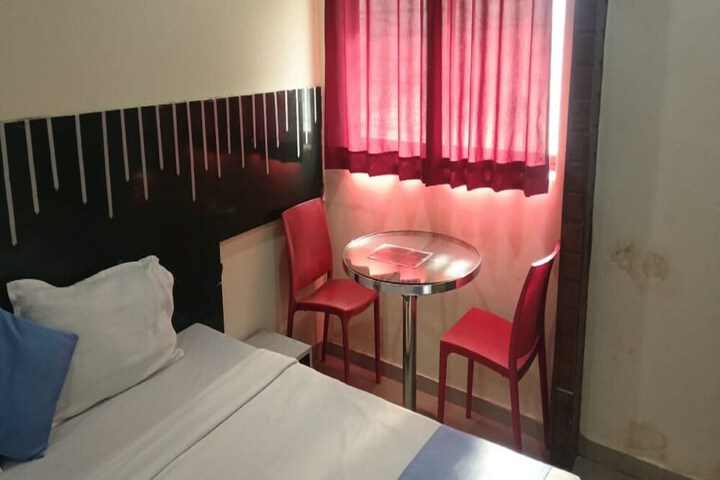 Room 17 of 61