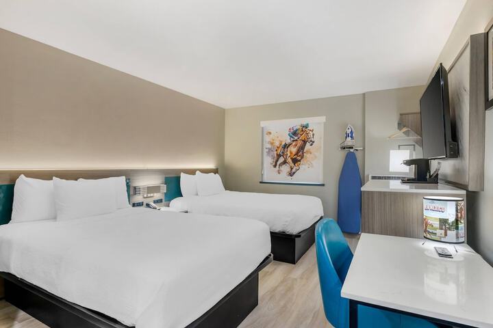 Room 11 of 30