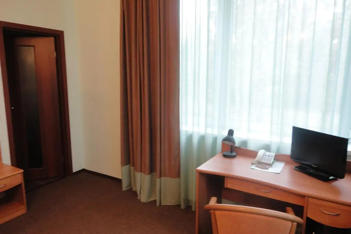 Room 6 of 31
