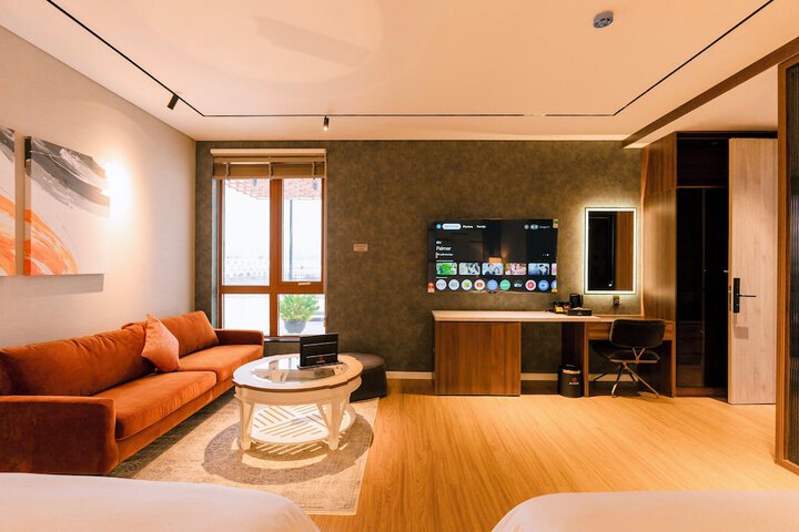 Room 14 of 74