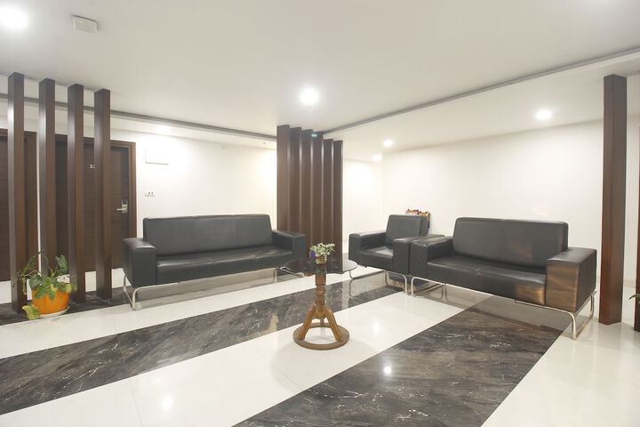 Room 12 of 31