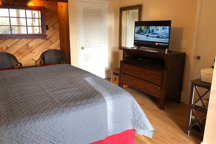 Room 28 of 43