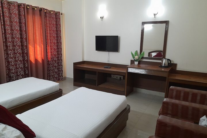 Room 9 of 30