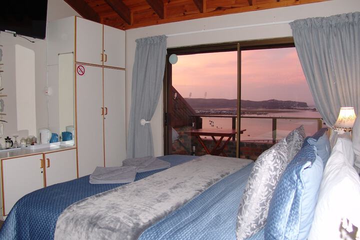 Room 4 of 53