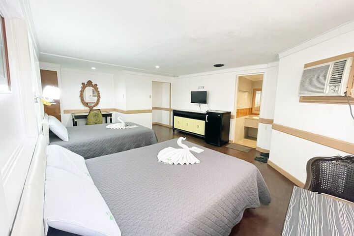 Room 8 of 31