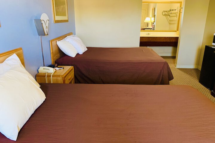 Room 12 of 25