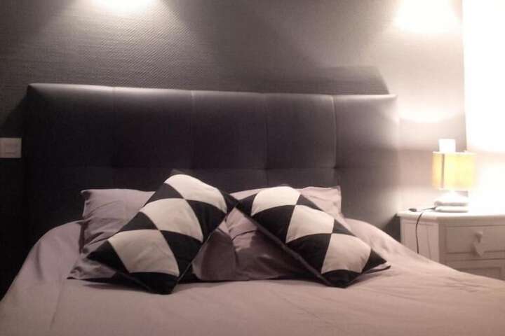 Room 7 of 30