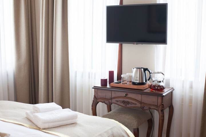 Room 15 of 50