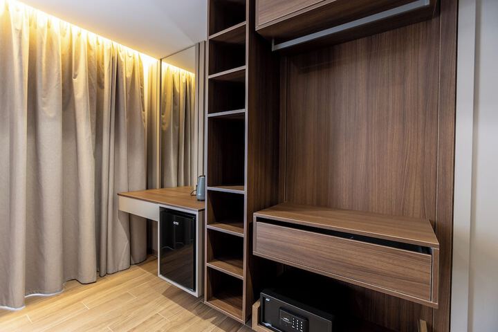 Room 17 of 114