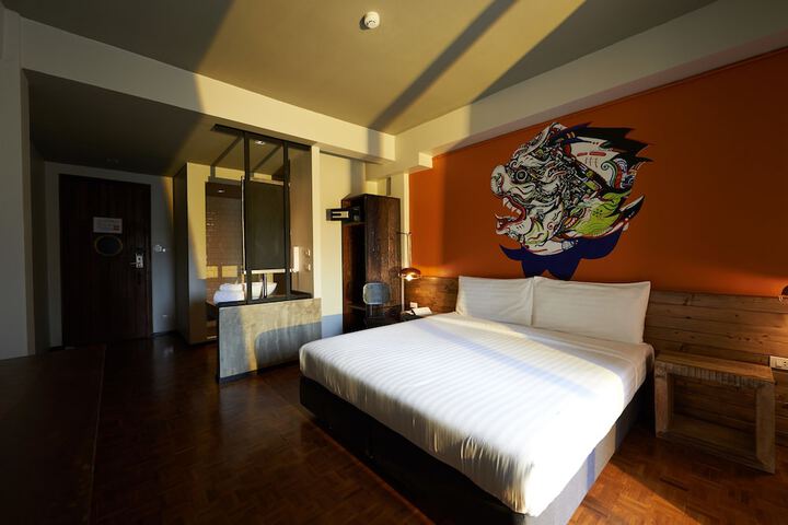 Room 5 of 38