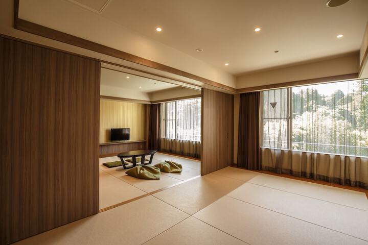 Room 8 of 78