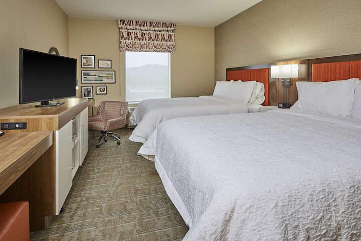 Room 10 of 34