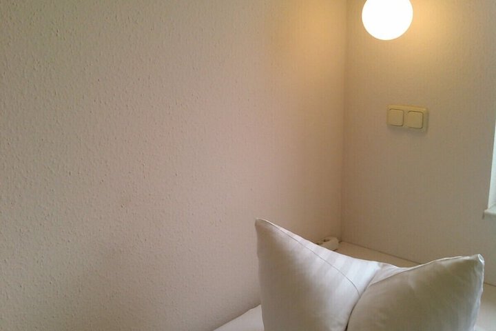 Room 12 of 35