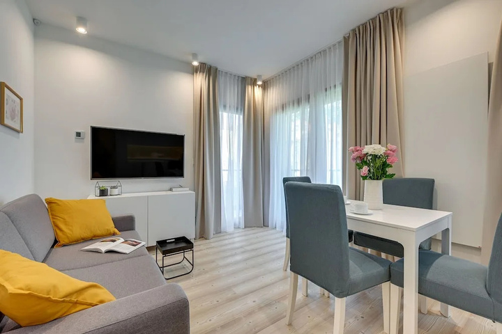 Room 4 of 22